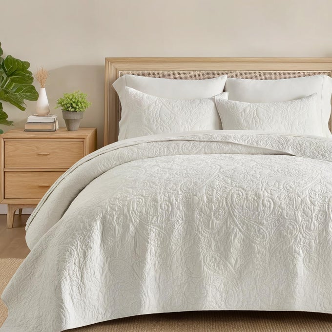 EVERGRACE 100 COTTON PAISLEY QUILT SET KING SIZE 3 PIECE SET PREWASHED LIGHTWEIGHT BEDSPREAD WITH 2 SHAMS SOFT BREATHABLE MATELASSE COVERLET FOR ALLSEASON COMFORT BRIGHT WHITE