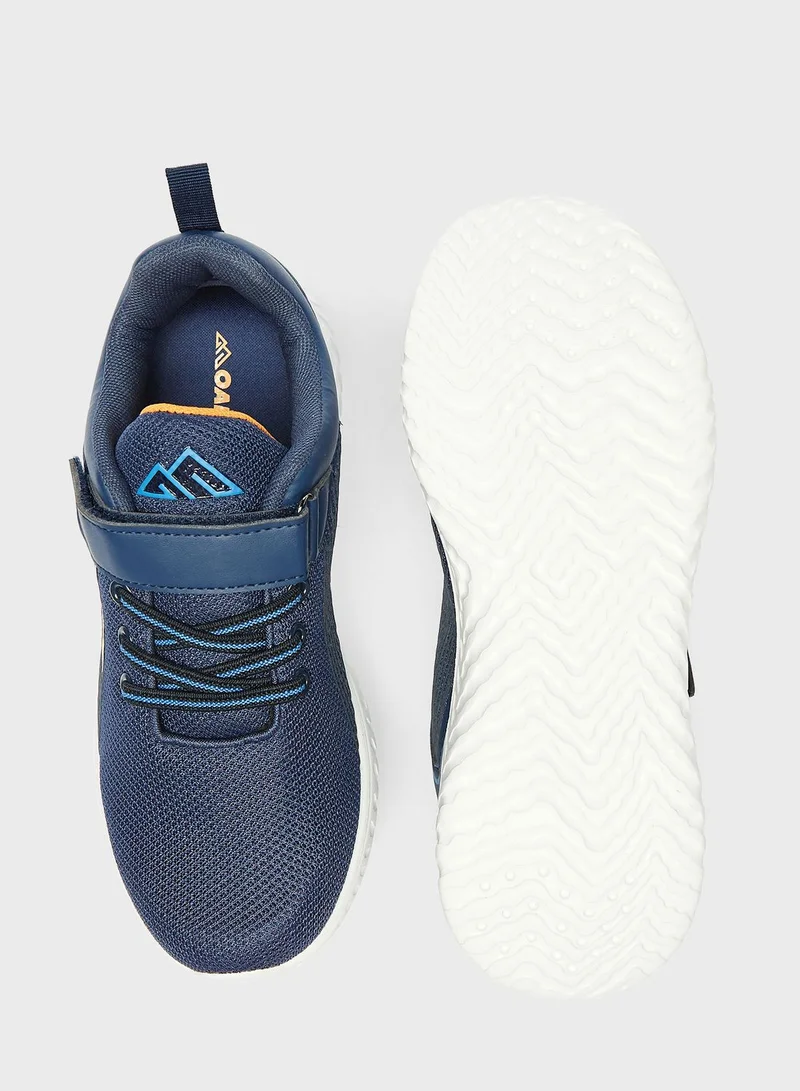 شو اكسبرس Youth Low Top Velcro Sneakers