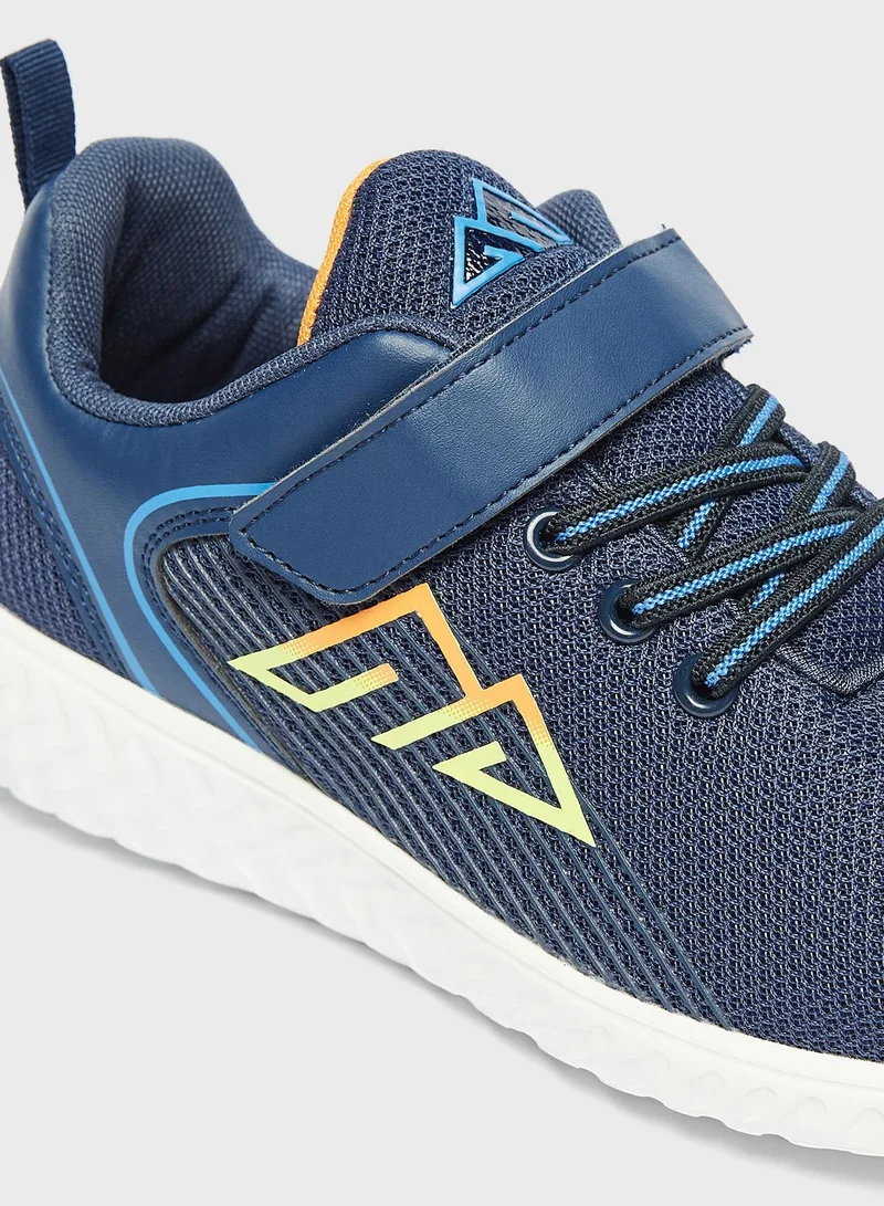 شو اكسبرس Youth Low Top Velcro Sneakers