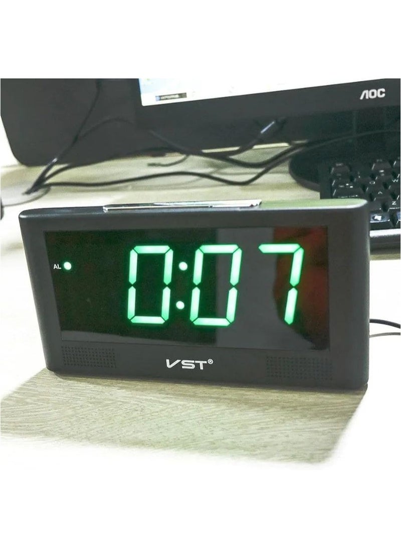 Generic - Stylish Design LED Digital Alarm Clock EU Plug: combines elegance and durability to suit the office or home - Offers multiple functions - Image 1