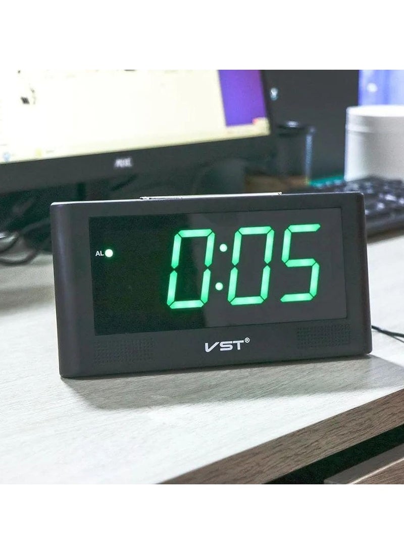 Generic - Stylish Design LED Digital Alarm Clock EU Plug: combines elegance and durability to suit the office or home - Offers multiple functions - Image 1