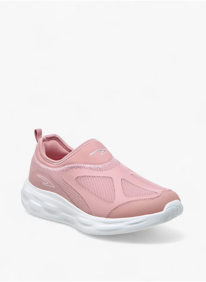 Dash Logo Detail Slip-On Sports Shoes