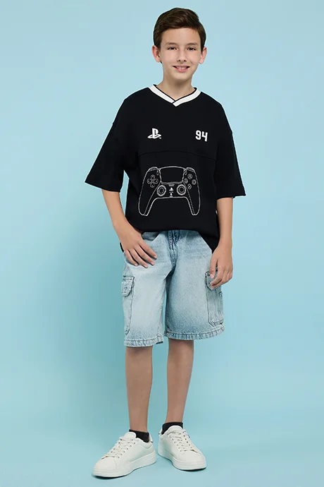 أر أند بي PlayStation Print Oversized T-Shirt with Crew Neck and Short Sleeves