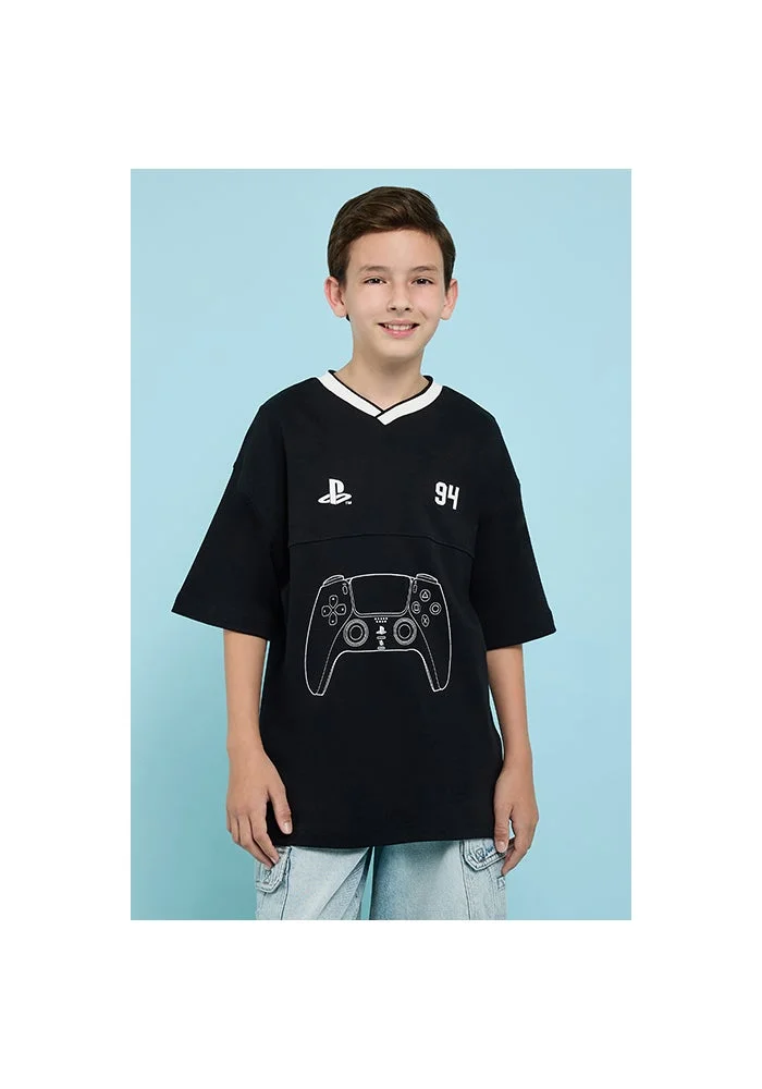 أر أند بي PlayStation Print Oversized T-Shirt with Crew Neck and Short Sleeves