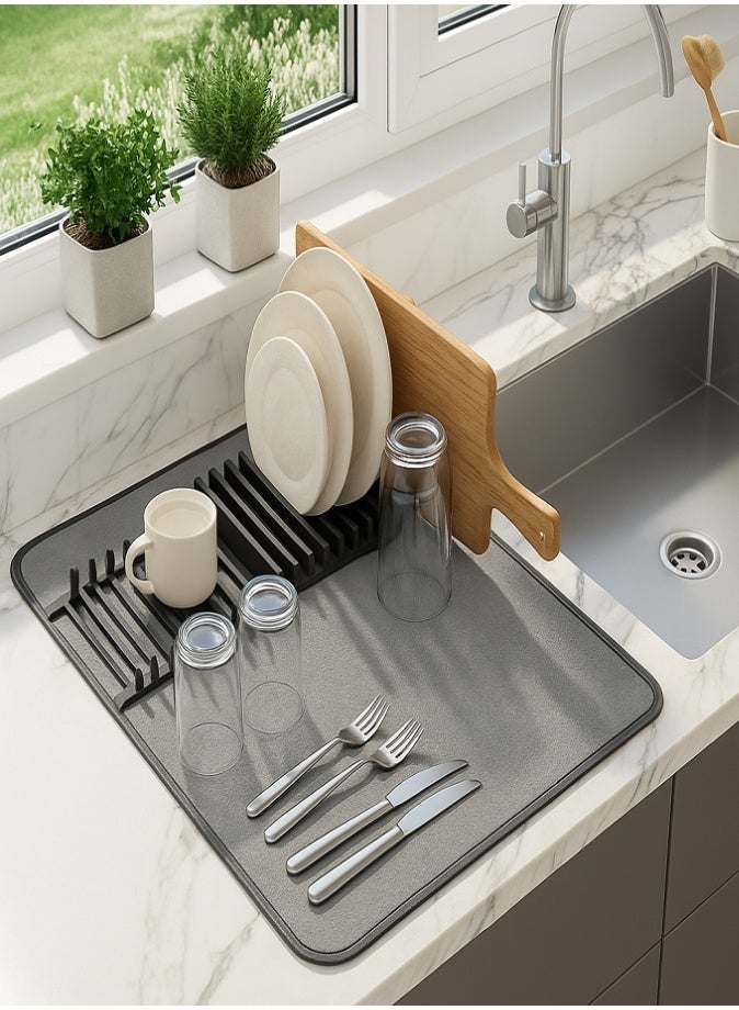 ليفي رف تجفيف الأطباق 2 في 1 مع حصيرة من الألياف الدقيقة، مصفاة أطباق مطبخ قابلة للطي وموفرة للمساحة، حصيرة سريعة الجفاف فائقة الامتصاص مع قاعدة مقاومة للماء غير قابلة للانزلاق للأطباق والأكواب والأوعية والأواني - Image 2