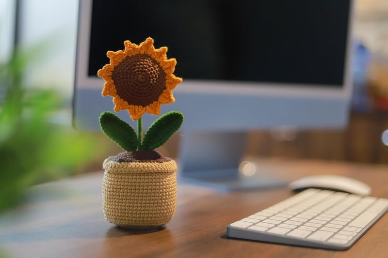 SYCAMORE EAST Handmade Crochet Flowers Completed Hand Woven Sunflowers Daisy Knitted Potted Plants Knitted Flower for Car Dash Decoration Table Decoration Home Decoration Pack1