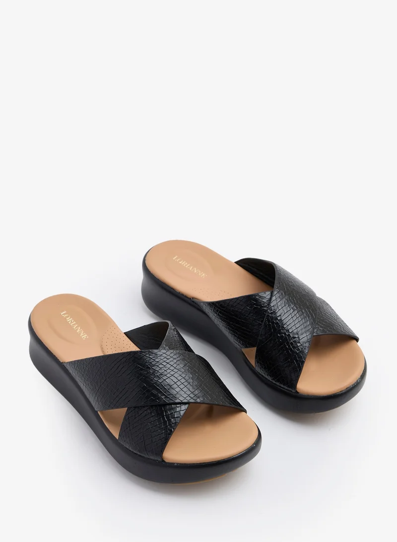 لوريان أخيلة