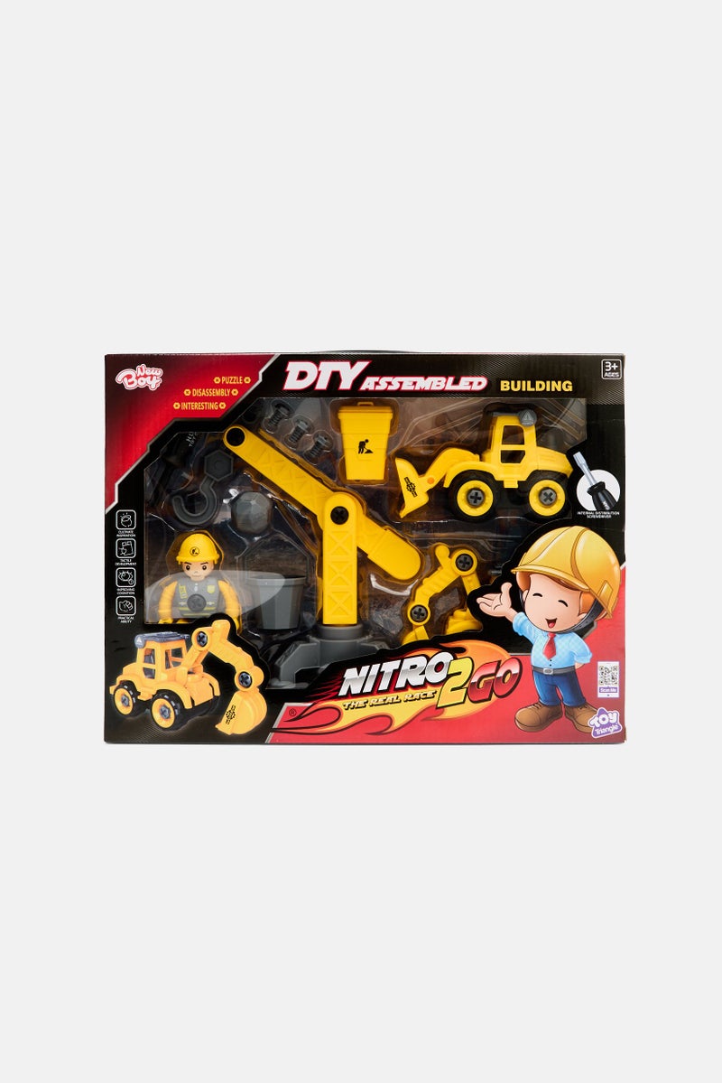 New Boy مجموعة بناء سيارة نيترو2جو مكونة من 11 قطعة، صفراء - Image 1