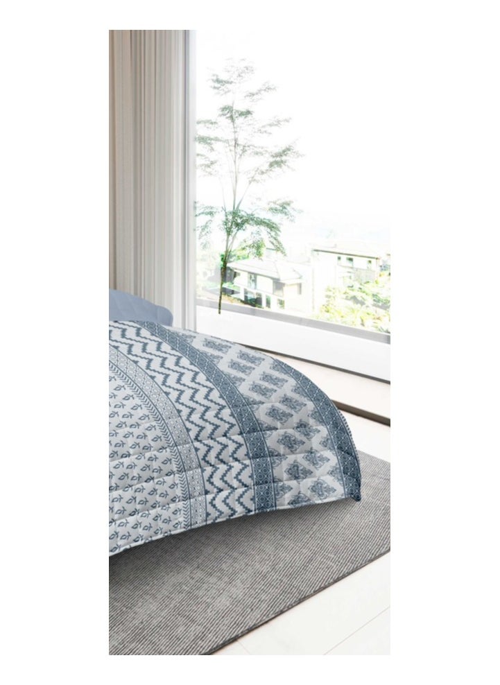 Red Rose A practical summer double bed sheet with a printed design to suit your room's decor, made of microfiber, measuring 230*250cm.  - Image 4