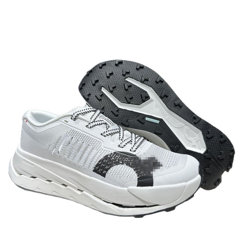 ON Cloudultra Pro Breathable Low-Top Running Shoes for Men - Image 5