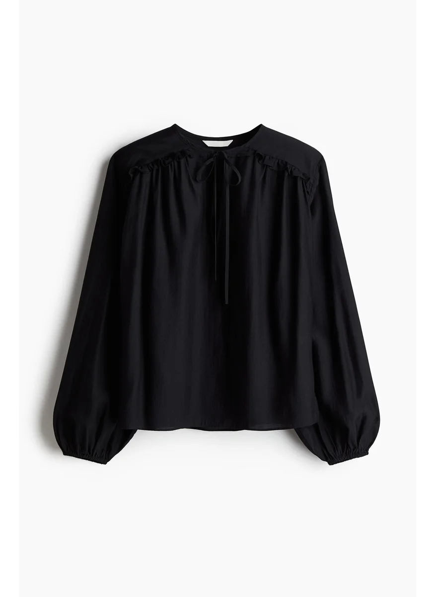 H&M Frill-Trimmed Blouse