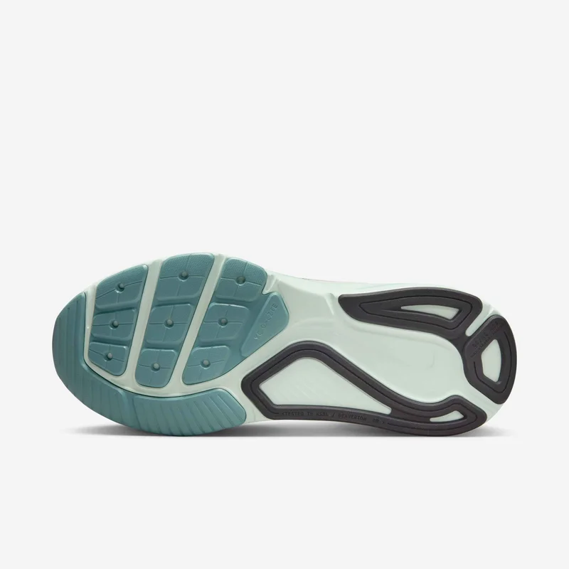 نايكي حذاء الجري ستراكتشر 26 رود للنساء