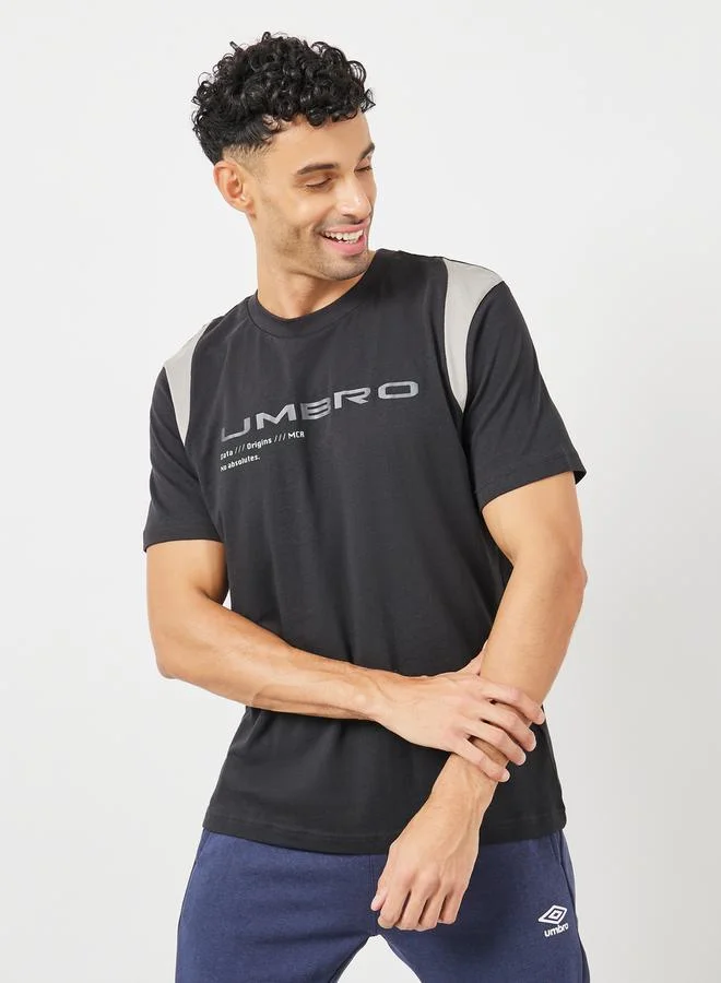 umbro Utility Panelled T-Shirt with Crew Neck