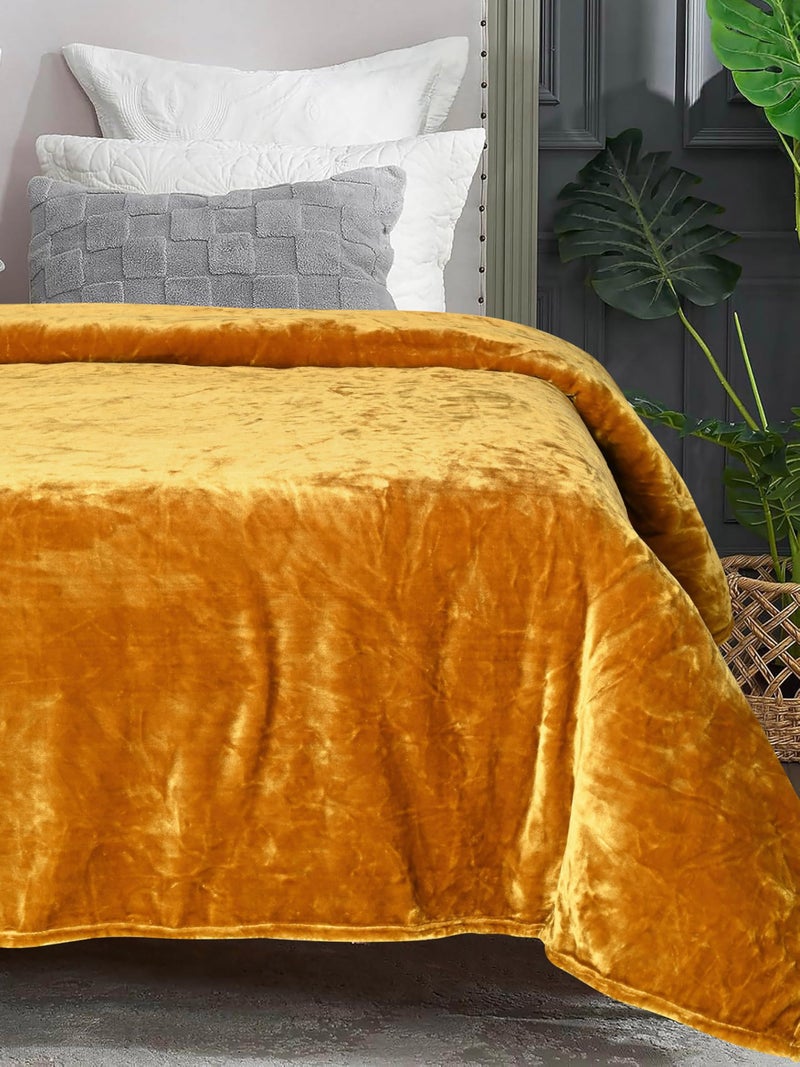 SARAL HOME EASY LIVING Saral Home Light Weight Cloudy Mink Silky-Soft Quilt/Blanket All Seasons, Gold. 60x90 Inch - Image 1