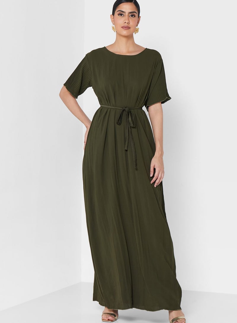 هيا كلوزيت عباية بليسيه بحزام - Image 1