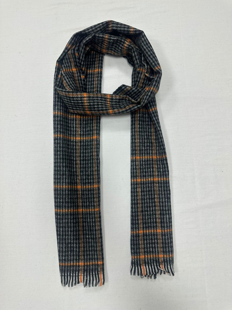 QU os Men's Scarf  - Image 1