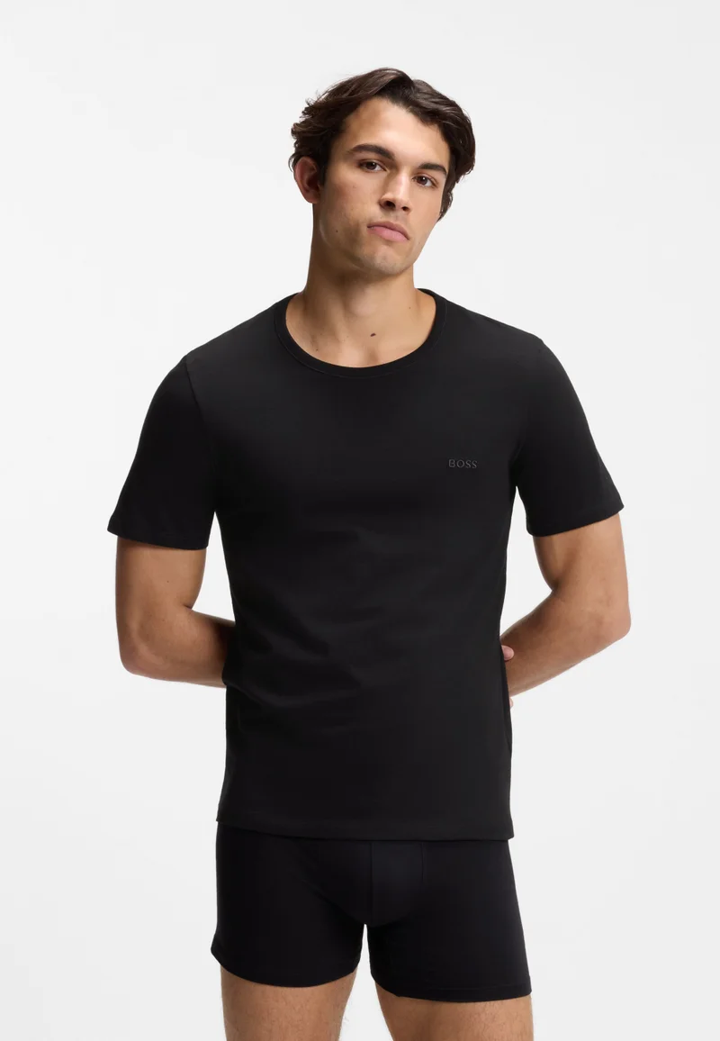 بوس ثلاث قطع تيشيرت قطن مطرز بشعار