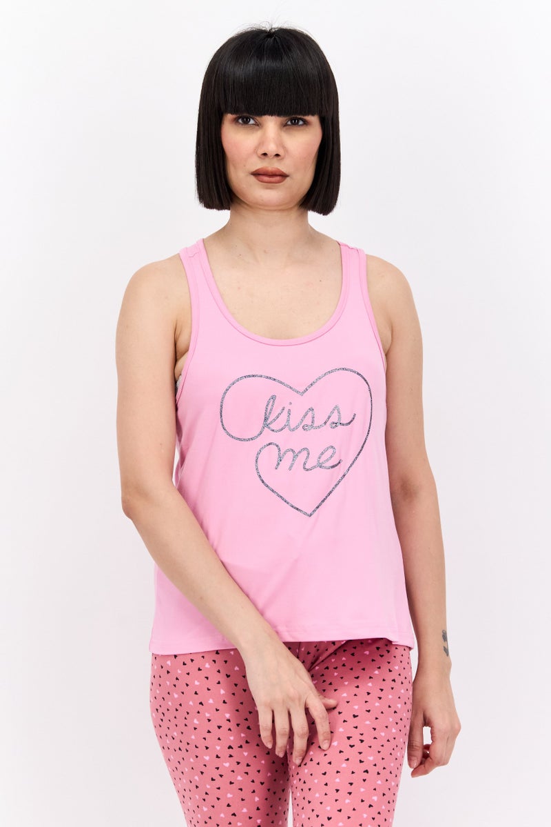 French Affair طقم نسائي مكون من قطعتين بطباعة شاملة، وردي - Image 2