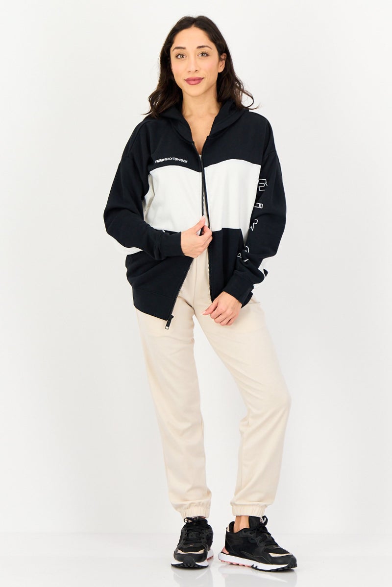 Nike Women Oversized Fit Long Sleeve Outdoor Hoodie, Multicolor - Image 4