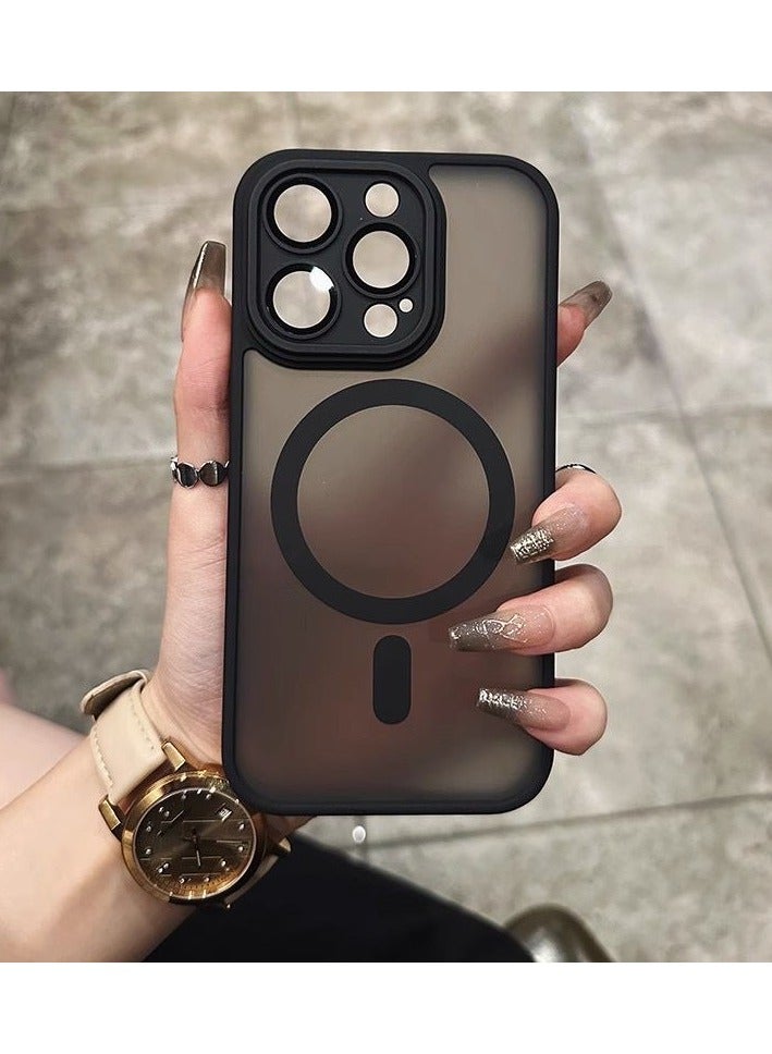 حافظة آيفون 15 برو ماكس مزودة بغطاء مغناطيسي رفيع ومقاس 6.7 بوصة من MagSafe باللون الأسود - Image 1