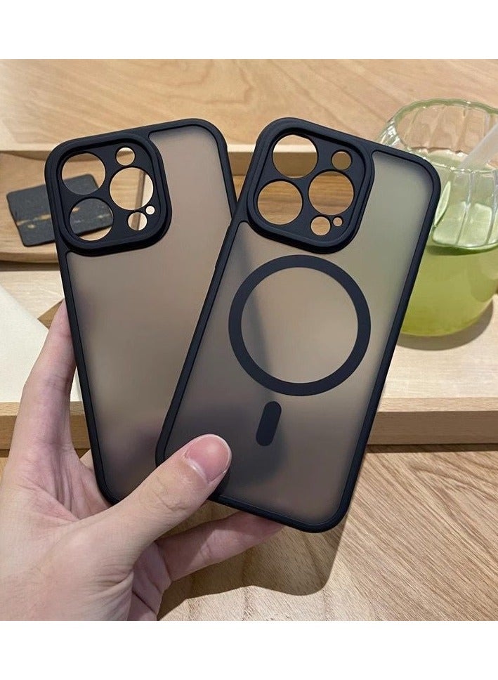 حافظة آيفون 15 برو ماكس مزودة بغطاء مغناطيسي رفيع ومقاس 6.7 بوصة من MagSafe باللون الأسود - Image 2