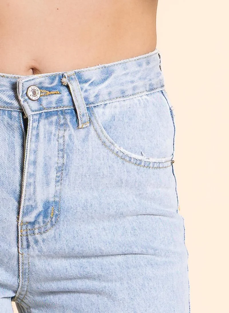 SHAPES WIDE LEG MID-WAIST JEANS