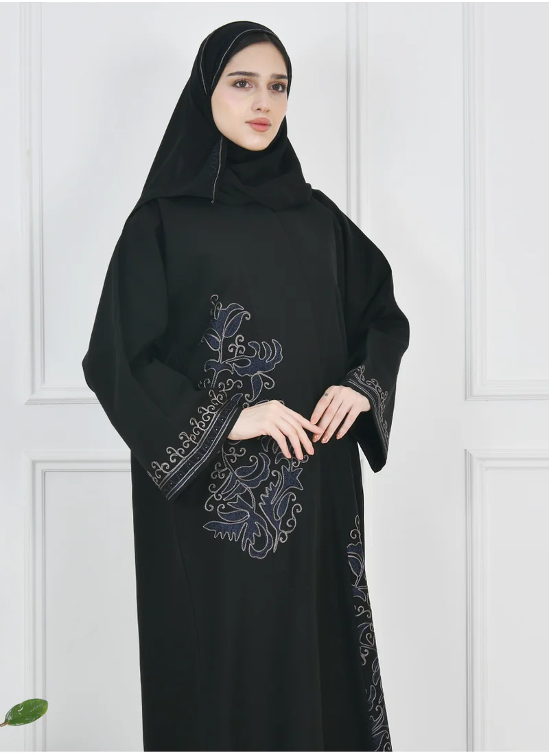 HAWRAA ABAYA Black wrap abaya, quarter cloche, with navy and gray embroidery and decorated with lobes