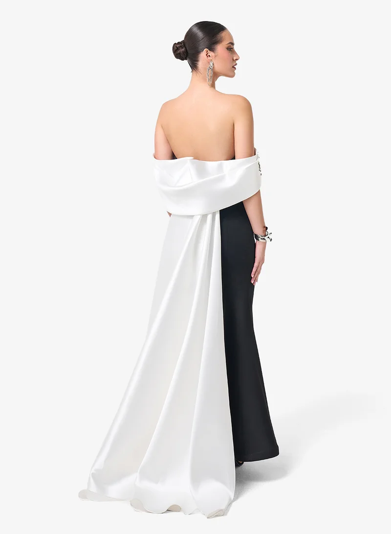 ثريدز باي اجوني فستان ماكسي أنيق بكسرات