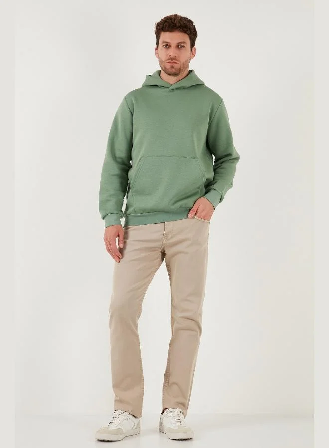 بوراتي سويت شيرت بقلنسوة بقصة عادية وجيب كنغر وبطانة صوف ناعم للرجال من بوراتي