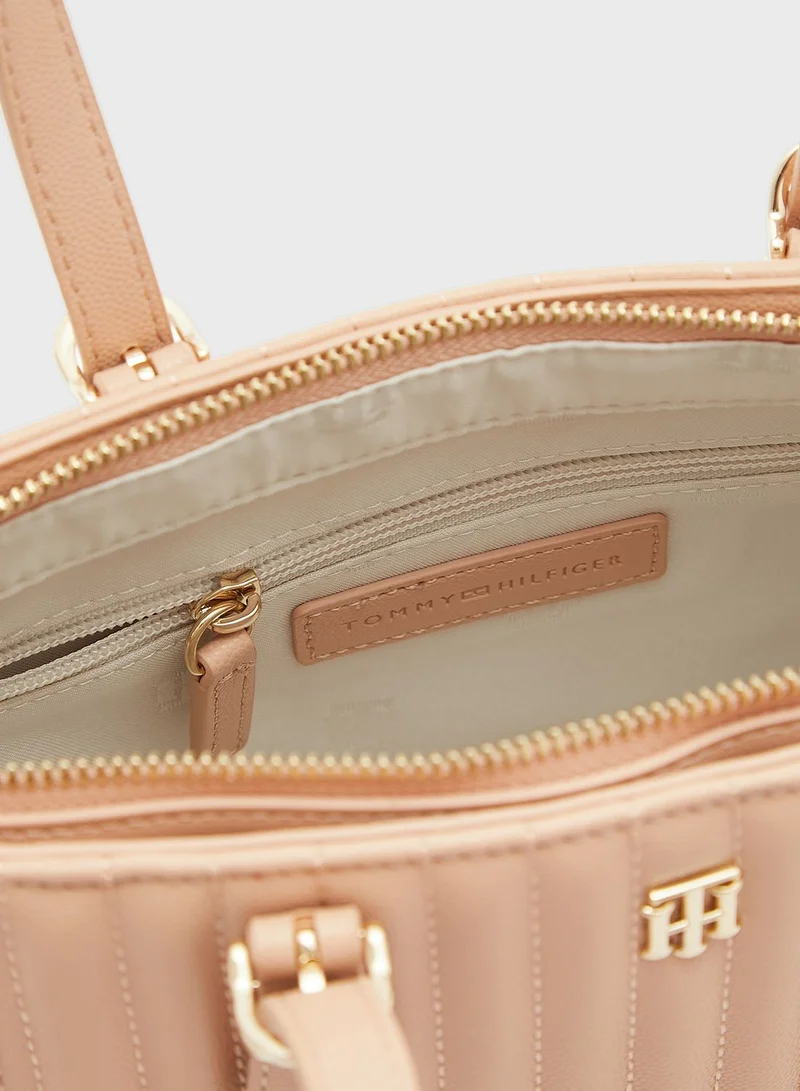TOMMY HILFIGER Timeless Small Quilted Tote