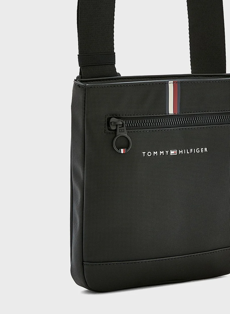 TOMMY HILFIGER Essential Mini Messenger Bag