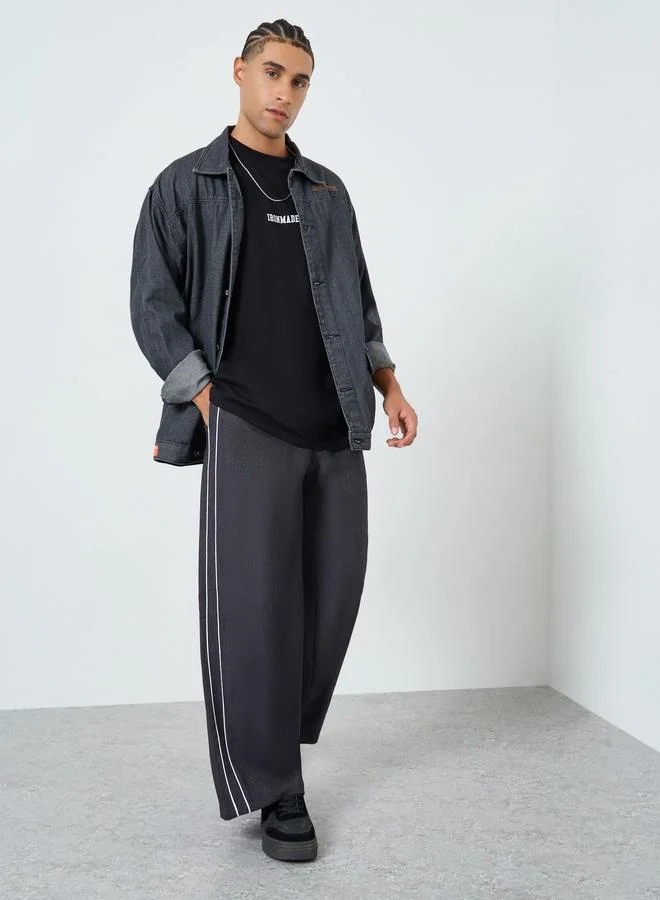 تايك تو بنطال سادة بخطوط جانبية وخصر رباط