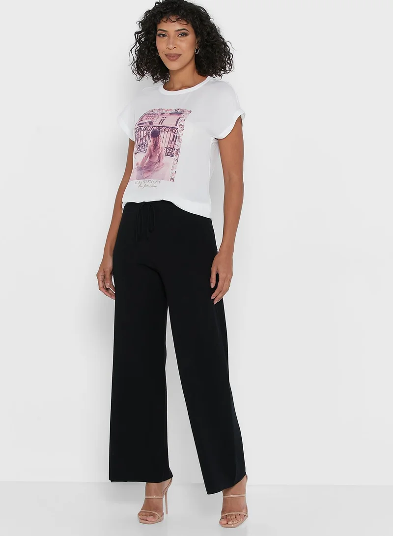 ONLY Crew Neck Graphic T-Shirt