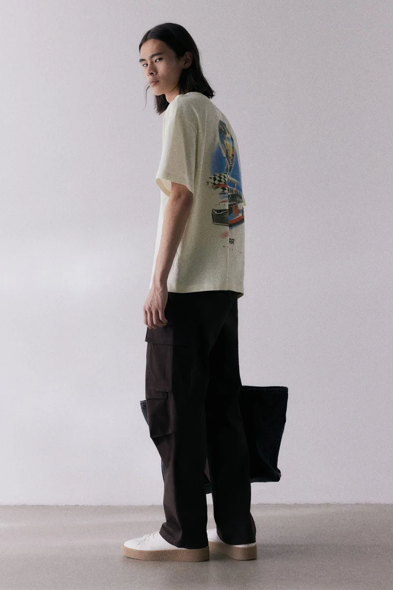 اتش اند ام تي-شيرت بقصة مريحة