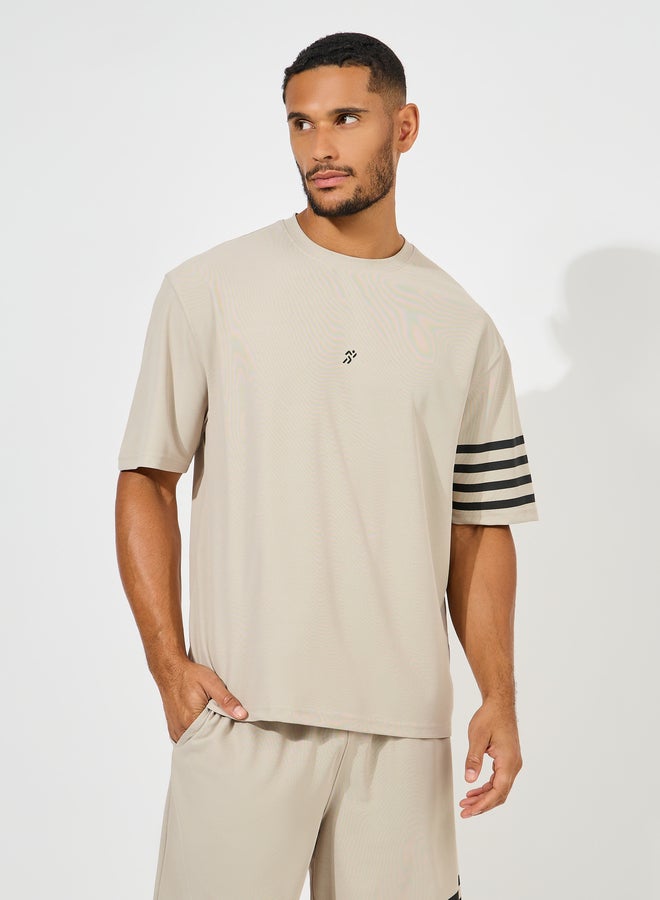 Styli Oversized Stretch Pique Knit T-Shirt and Striped Shorts Set - Image 2