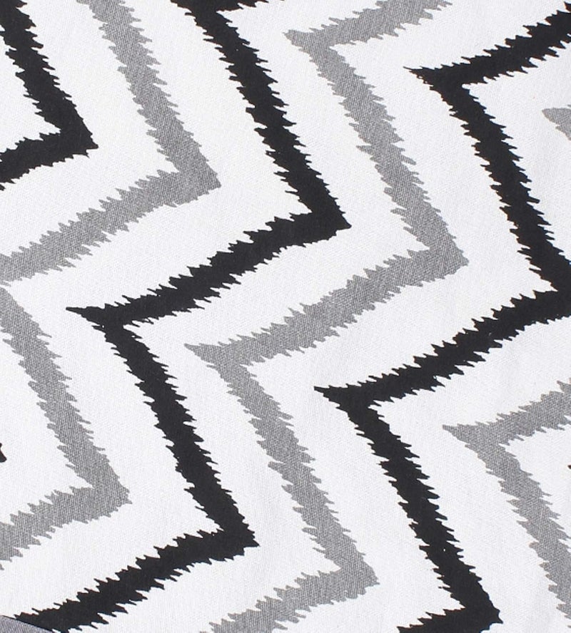 Dekor World Cotton Black Ikat Chevron Printed and Solid Napkin Set (Pack of 12) - Image 4