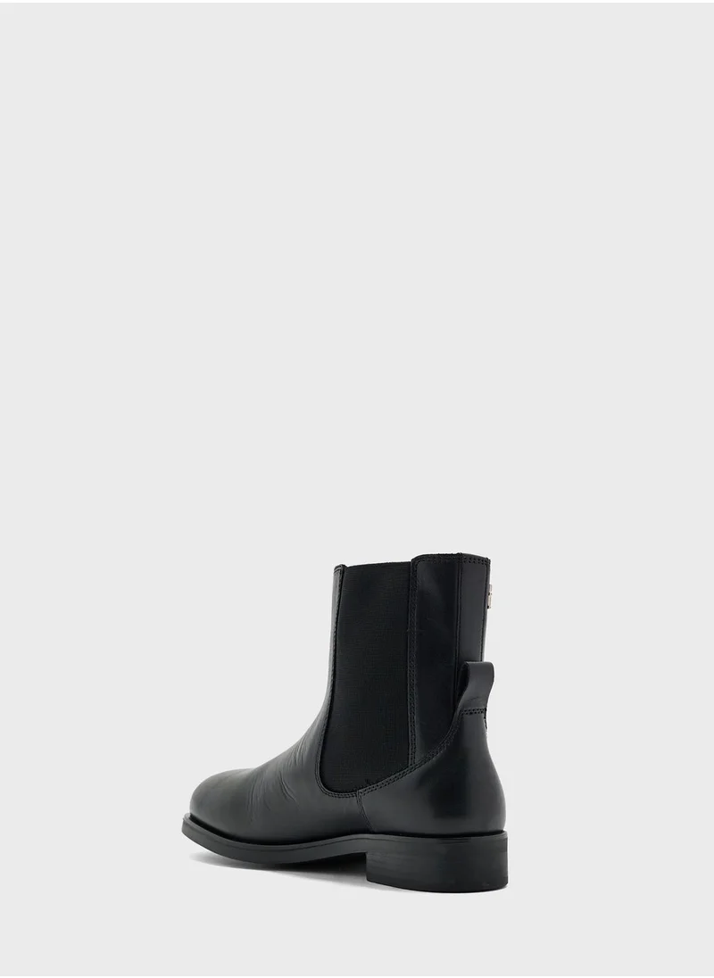 TOMMY HILFIGER Elevated Essential Booties
