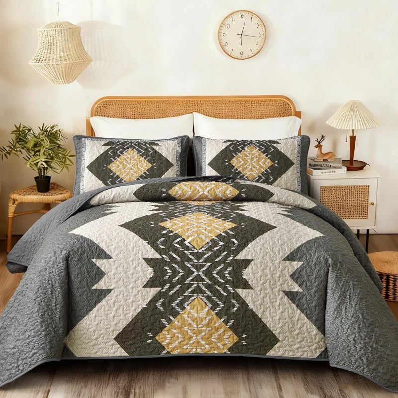 Dintszyayue Grey Boho Quilt Set Queen, Aztec Western Quilt Bedspread Set, 3 Pieces Texture Bedspread Southwestern Bedding Set, Soft Lightweight Coverlet Set for All Season with 2 Pillowcases - Image 1