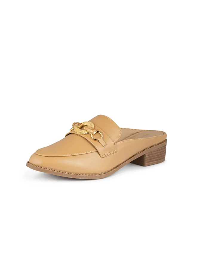 Vincci Women Round Toe Low Heel Pumps