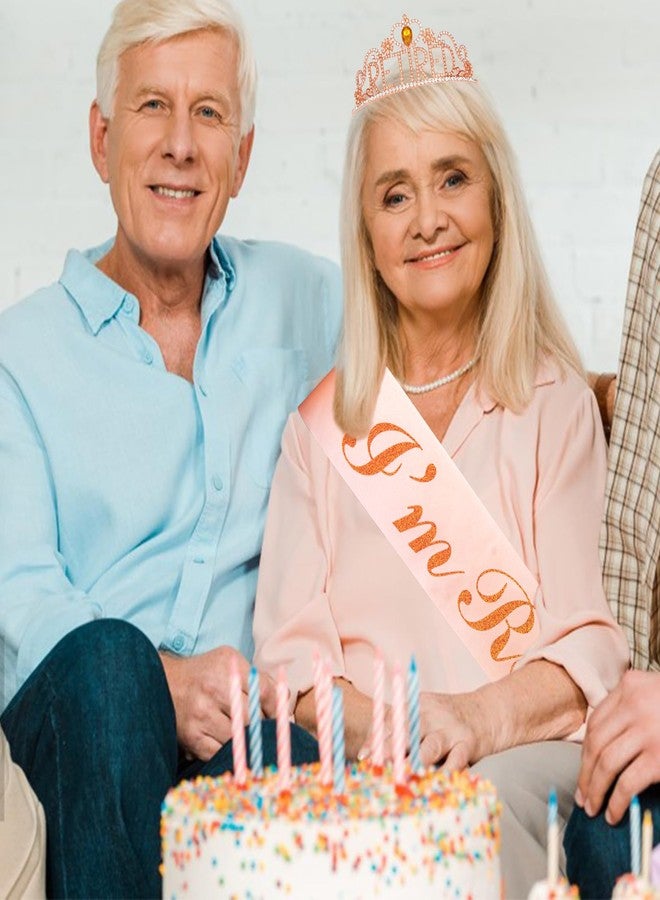 كافتي تاج كافيتي للتقاعد للنساء، تاج ذهبي وردي مرصع بالكريستال وأحجار الراين، وشاح من الساتان، إكسسوار للحفلات، مناسب للمتقاعدات والحضور - Image 4