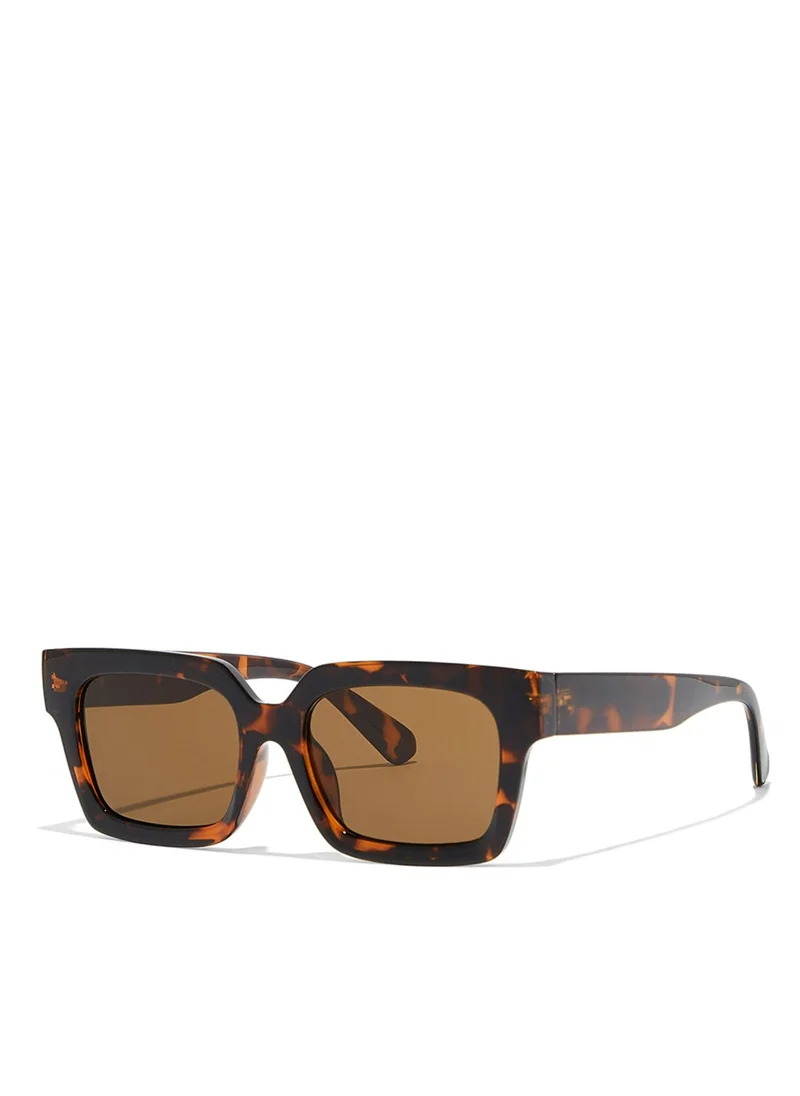 Blackout PLAZA Women Tortoise Sunglasses - Frame Material: Thermoplastic Rubber (TR90)- Frame Color: Tortoise-Lens Color: Brown  - Full Rim