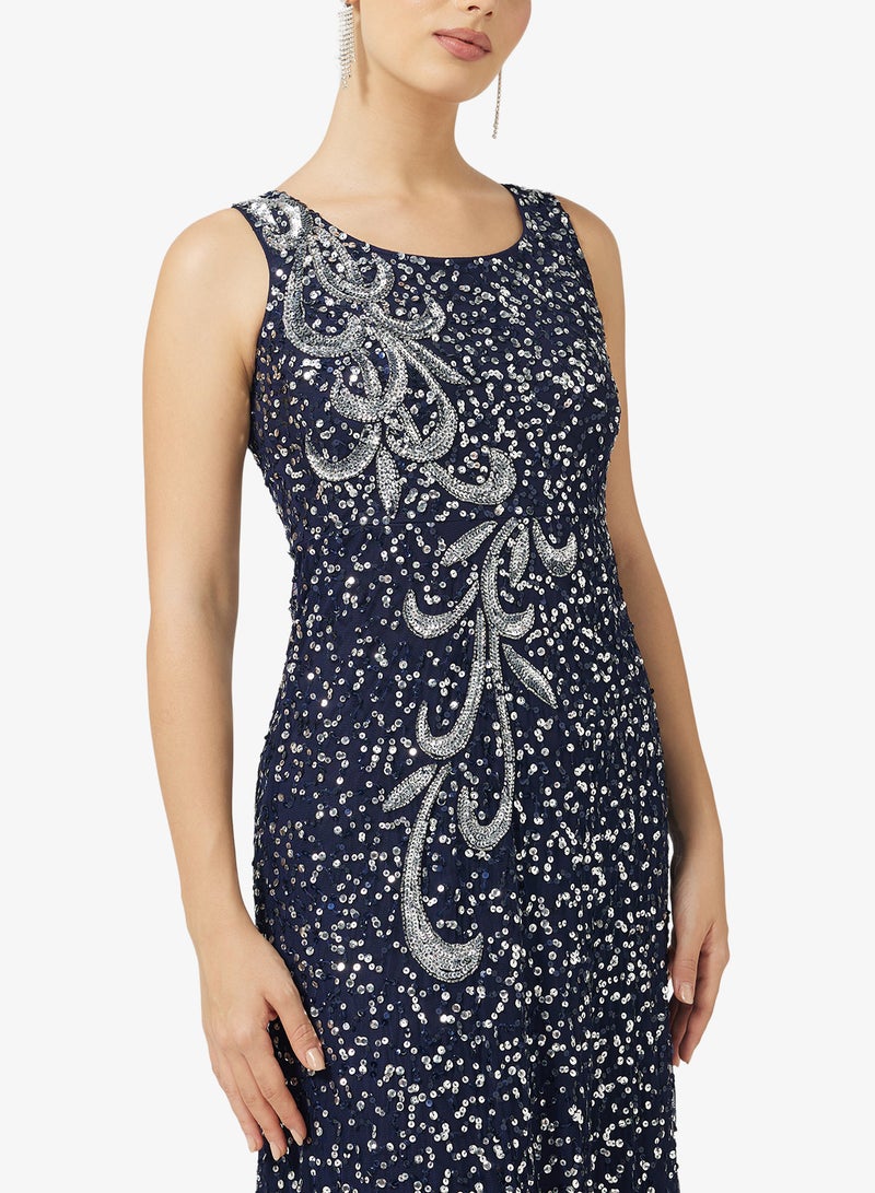 اميليا روز فستان ماكسي بطبقات ترتر بياقة على شكل حرف - Image 3