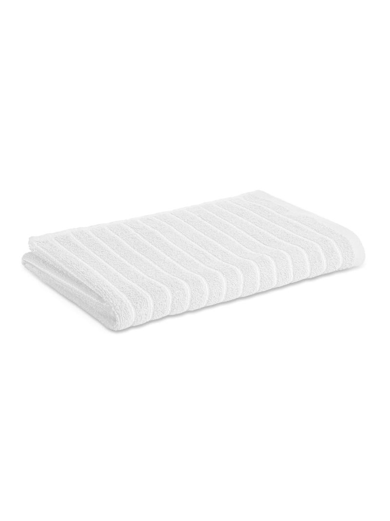 Welspun 100% Cotton Large (70 Cm X 150 Cm) | 250 GSM Dobby Solid Bath Towel (White)- 2-in-1 - Image 2