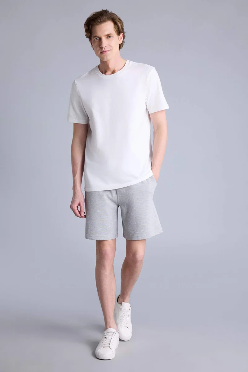 ديفاكتو Regular Fit Shorts
