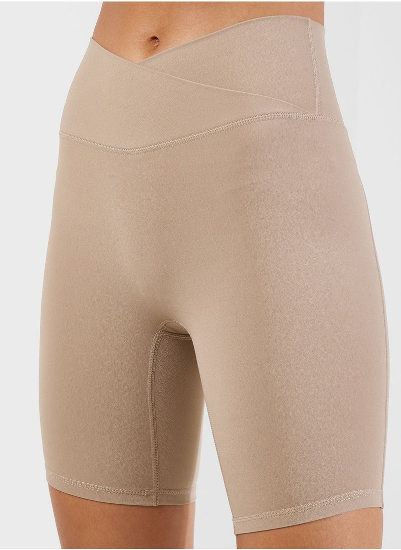 FRWD - V Waist Ribbed Short With Side Pocket - Image 1
