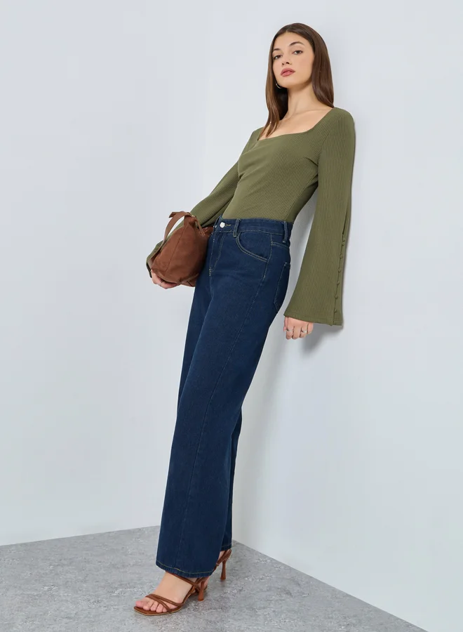 ستايلي بلوزة محبوكة مضلعة بياقة مربعة