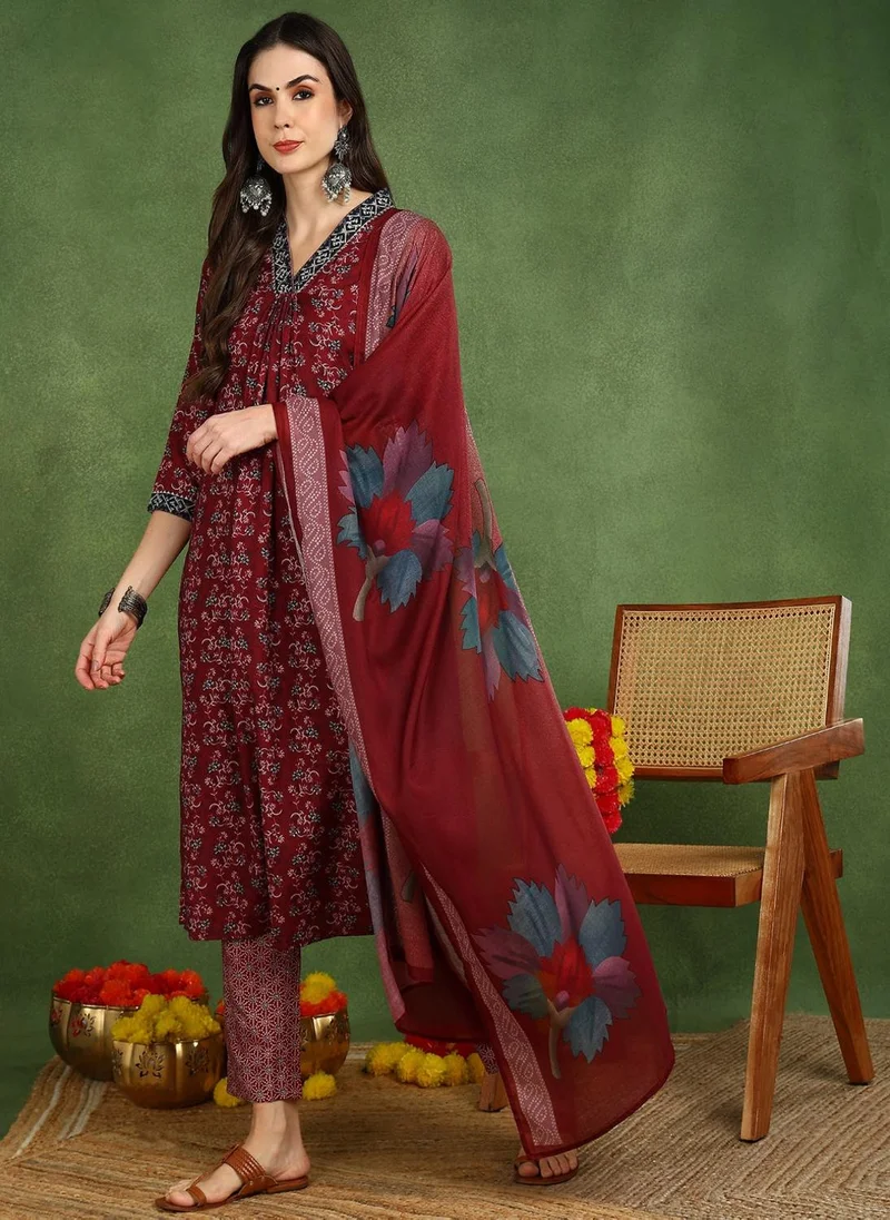 زيري سوق Maroon Rayon Blend Floral Printed Straight 3-Piece Suit Set