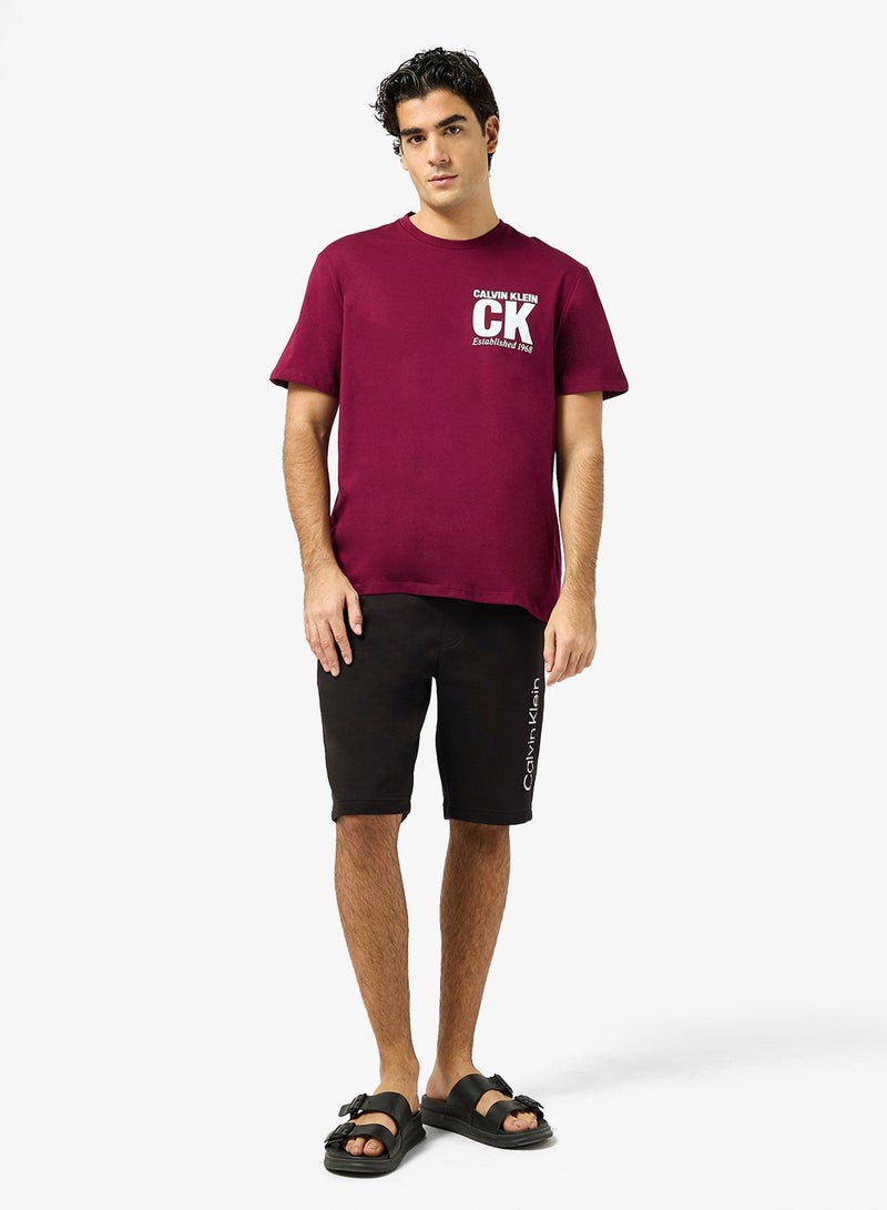 كالفن كلاين تيشيرت بياقة دائرية برسومات - Image 4