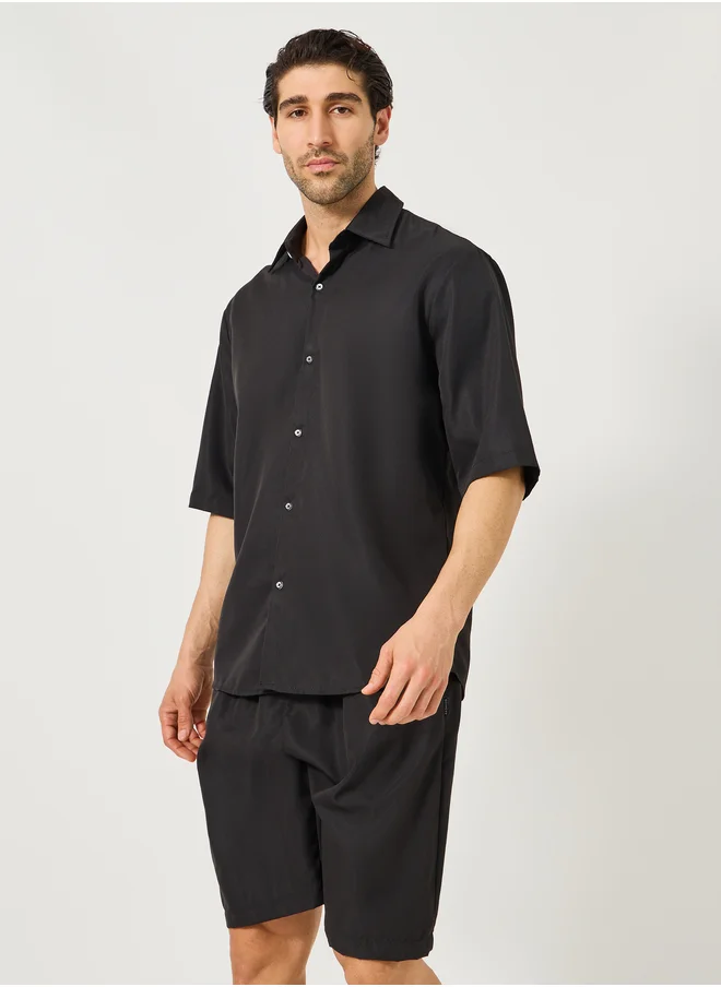 ستايلي Solid Oversized Shirt and Shorts Co-Ords Set