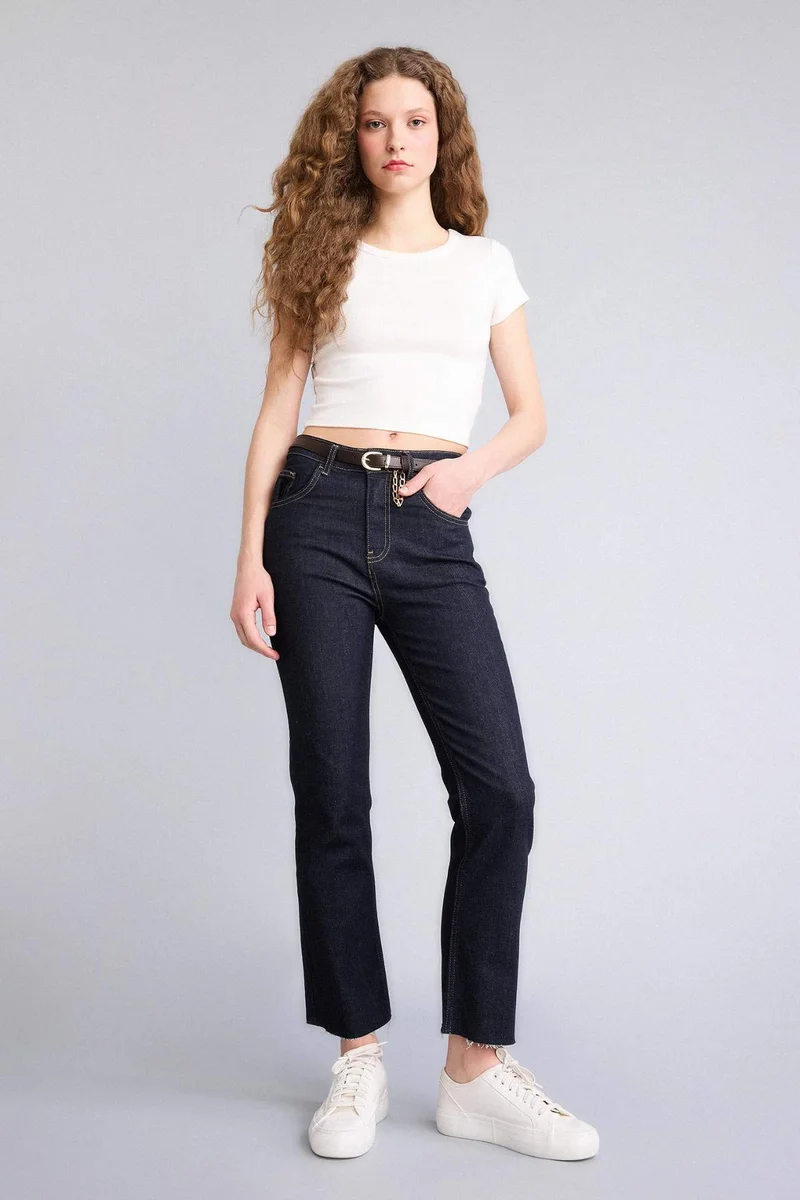 ديفاكتو Crop Flare Fit High Waist Jeans